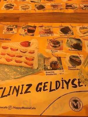 Happy Moon's Cafe Ve Restaurant