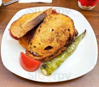 Ako Ahmet Usta Islama Köftecisi