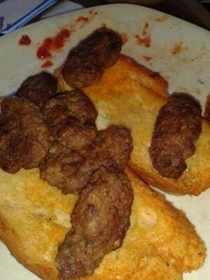 Ako Ahmet Usta Islama Köftecisi