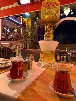 Zamos Cafe & Restaurant