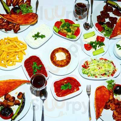 Öz Kanatçı Kardeşler