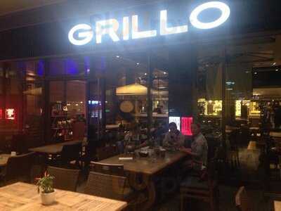 Grillo Restaurant & Bar