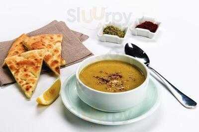 Grillo Restaurant & Bar