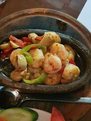 Aruna Restaurant & Cafe