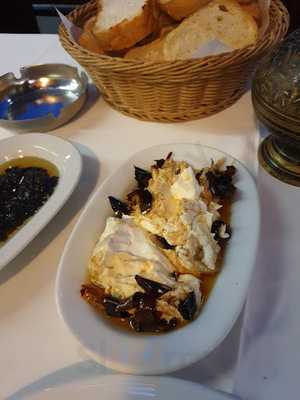 Aruna Restaurant & Cafe