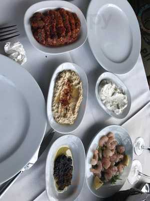 Aruna Restaurant & Cafe