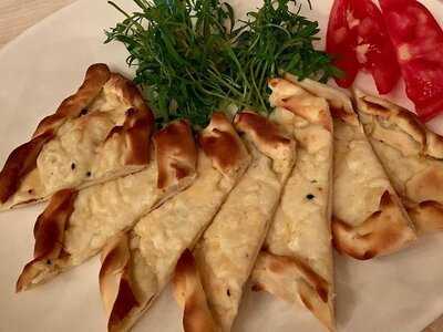 Renad Mediterranean Cuisine