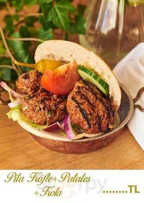 Cicki Ma Ma Istanbul