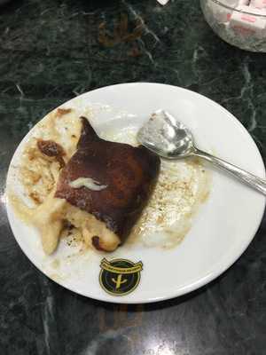 Tarihi Sariyer Muhallebicisi