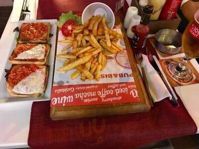 Doctor's Pub & Bistro