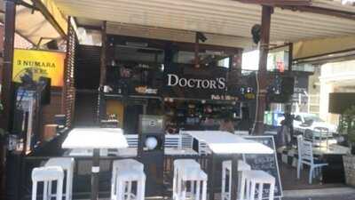 Doctor's Pub & Bistro