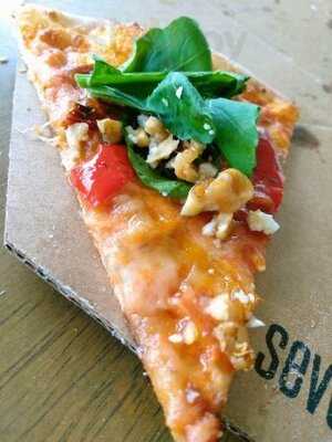 Seventeen Pizza