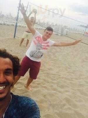 Full Moon Beach Cafe