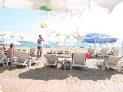 Full Moon Beach Cafe