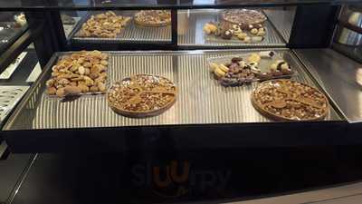 Bi-lal Cafe & Bistro