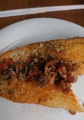 Mercan Kokorec & Midye