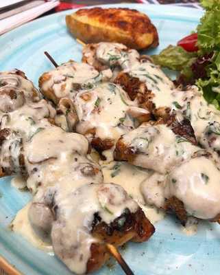 Olio Cafe & Restaurant