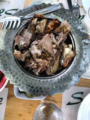 Güzel Bahçe Meshur Kuzu Çevirme