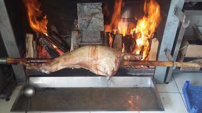 Güzel Bahçe Meshur Kuzu Çevirme