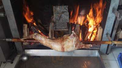 Güzel Bahçe Meshur Kuzu Çevirme