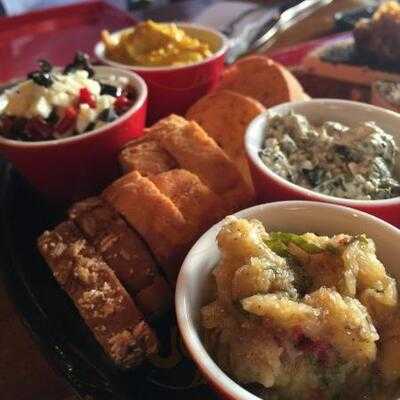 Que  Tal Tapas Bar & Cafe