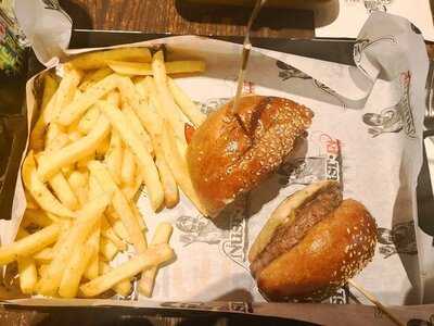 Nusr-et Burger Kanyon