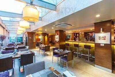 Ace Restaurant & Lounge