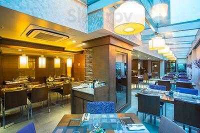 Ace Restaurant & Lounge