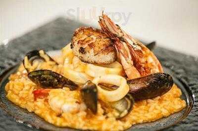 Ace Restaurant & Lounge