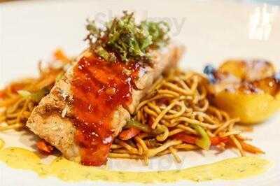 Ace Restaurant & Lounge