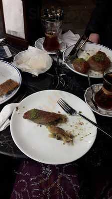 Ali Usta Burma Kadayıf & Baklavaları