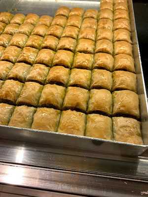 Ali Usta Burma Kadayıf & Baklavaları