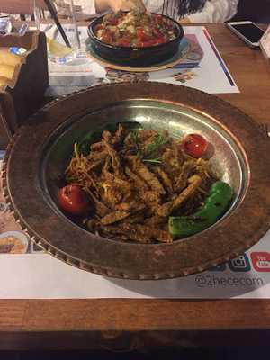 2hc Cafe & Restaurant