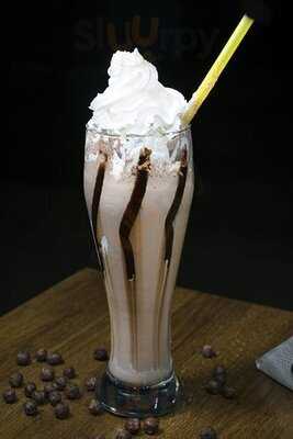 Laroza Pizza & Chocolate Cafe