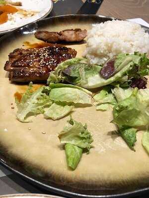 Yak'o Sushi & Noodle