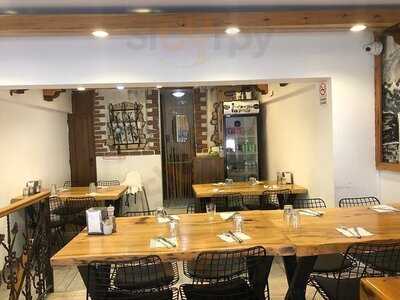 Çatalca'lı Ali Baba Köfte Salonu