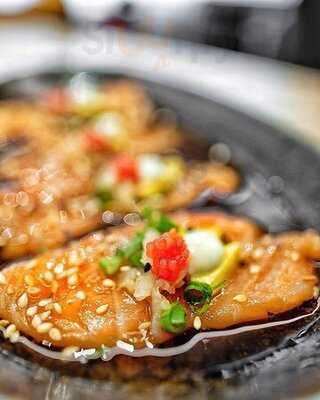 Tas Ramen & Modern Food Bar