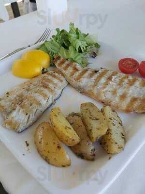 Dolmabahce Sarayi Saat Kulesi Kafeteria