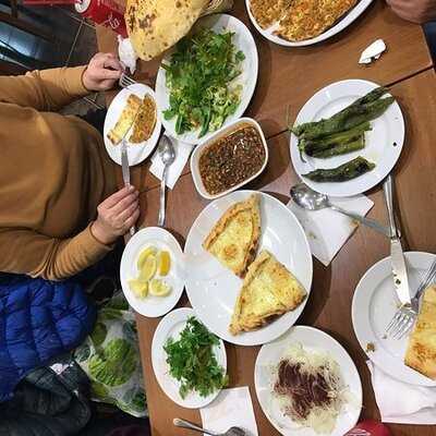 Şanlı Urfa Beyzade Kebap Lahmacun Salonu