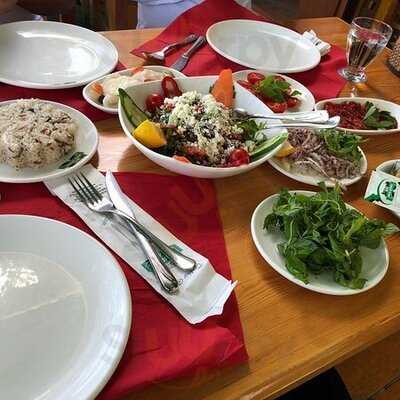 Kuzu Sofrasi Kuyu Kebap