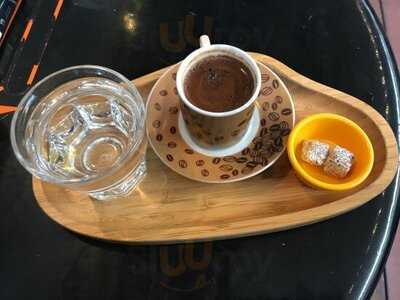 Mephisto Kitabevi & Cafe - Beyoğlu