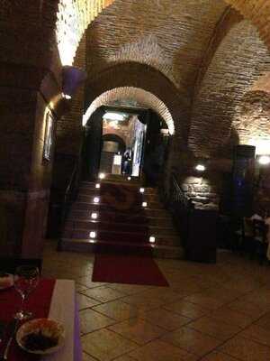 Taşhan Arkat Night Club