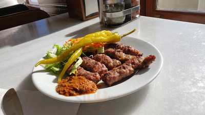 Tarihi Halkın Köftecisi