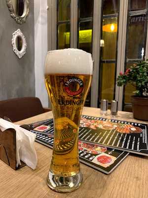 Mari Cafe And Restaurant