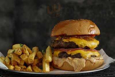 Peak Burger&street Food