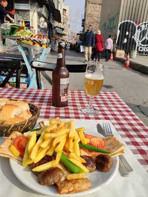 Tarihi Karakoy Balikcisi Grifin