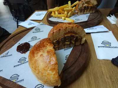 Burger Room