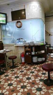 Tarihi Cumhuriyet Iskembe Salonu