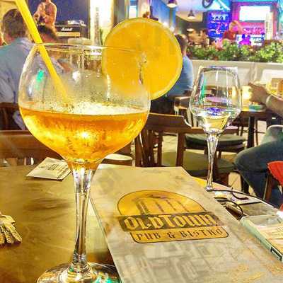 Old Town Pub & Bistro