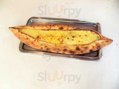 Kardeşler Karadeniz Pide